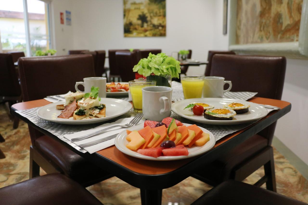Hotel Zar Merida Ngoại thất bức ảnh